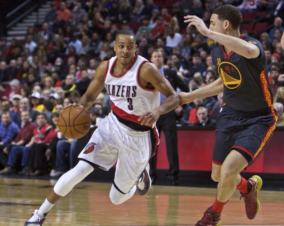 船在攻防两 船在攻防两